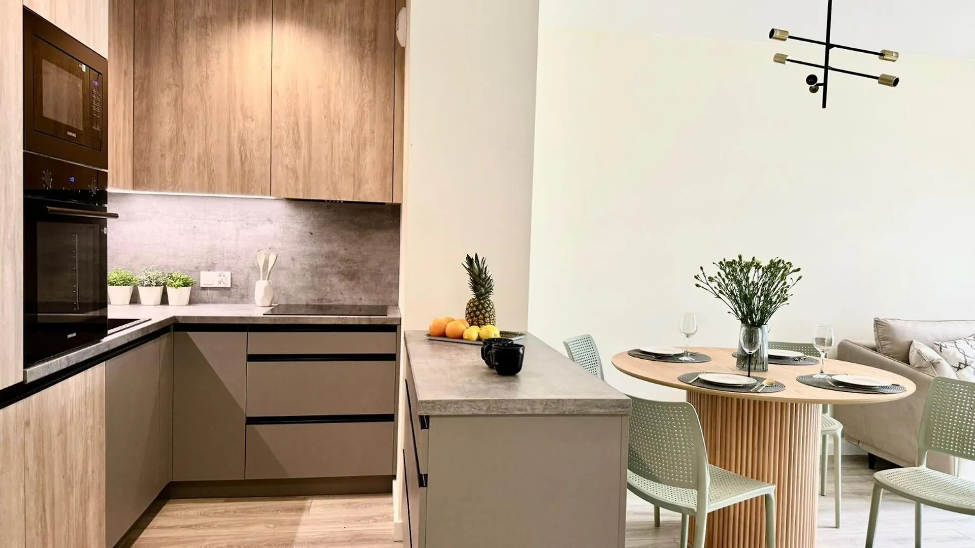 Apartment Jasielska Apartamenty - Komfortowy Nocleg Poznan